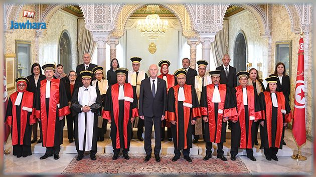 إصدار الأمر الرئاسي المتعلق بتسمية أعضاء بالمجالس المؤقتة للقضاء