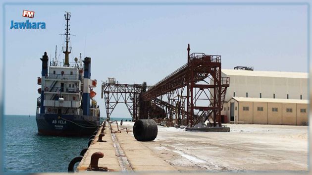 ميناء جرجيس : الشروع في إفراغ شحنة جديدة من 