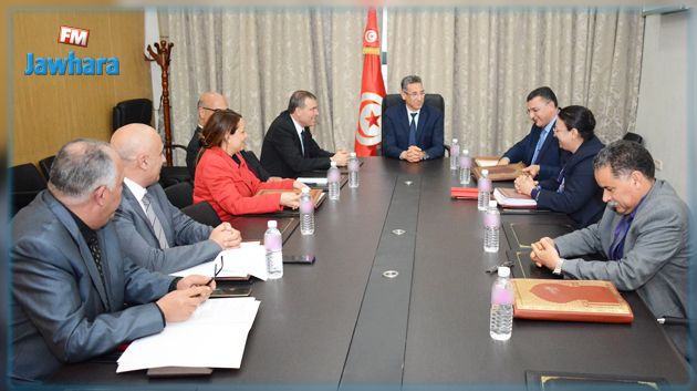 جلسة عمل لمواصلة الإعداد لمشروع جواز السّفر وبطاقة التعريف البيومتريّين