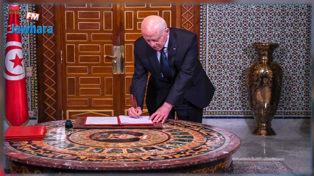 تتعلق بالصلح الجزائي ومقاومة المضاربة غير المشروعة: رئيس الجمهورية يختم مراسيم رئاسية (فيديو) 