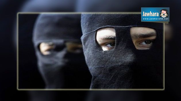 ملثم يحاول الاعتداء على عون أمن في العوينة