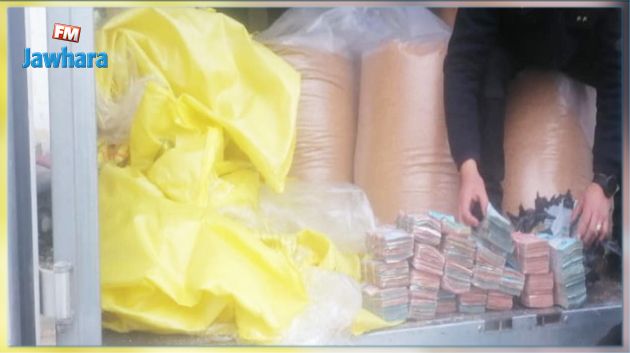 احباط محاولة تهريب مبلغ من العملة التونسية بقيمة تناهز 117 ألف دينار
