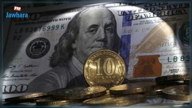 بعد قرار بوتين.. سعر الروبل الروسي يرتفع والدولار الأمريكي يتلقى