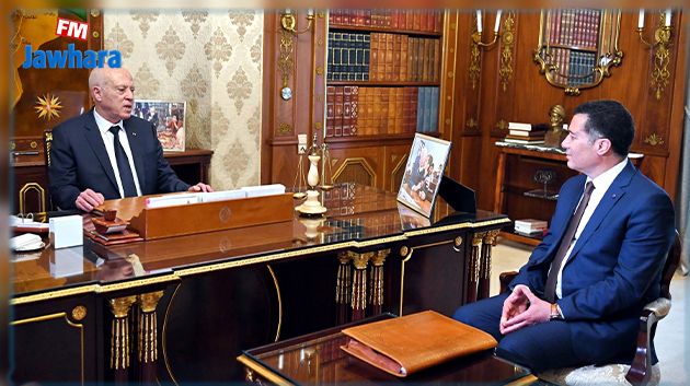 مشروع القطار السريع الذي يربط شمال تونس بجنوبها محور لقاء سعيّد بوزير النّقل 