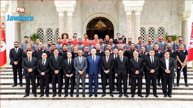 رئيس الجمهورية يستقبل المنتخب التونسي (صور)