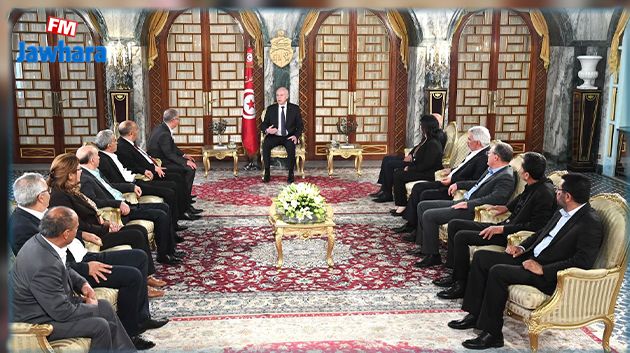 خلال لقائه وفدا عن المنظمة الشغيلة: سعيّد يُقر بضعف الأجور في تونس 