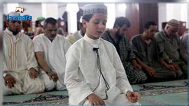 نابل : أطفال يؤمّون المصلّين في صلاة التراويح