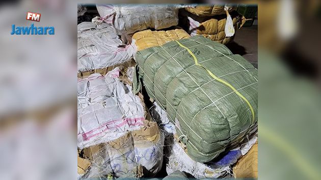 صفاقس: إحباط تهريب ملابس جاهزة داخل صهريج لنقل الاسمنت بقيمة 2,3 مليون دينار (صور)