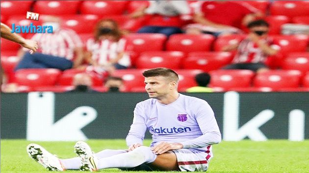 برشلونة يكشف تفاصيل إصابة مدافعه بيكيه