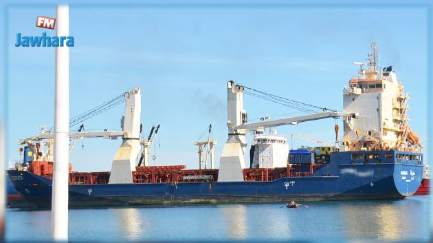 إنقاذ طاقم باخرة بعد جنوحها قبالة سواحل قابس