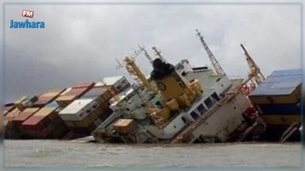 غرق سفينة شحن تجارية : وزيرة البيئة تتحوّل إلى قابس