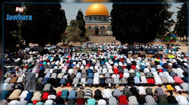 200 ألف مصل يؤدون صلاة العيد بالمسجد الأقصى