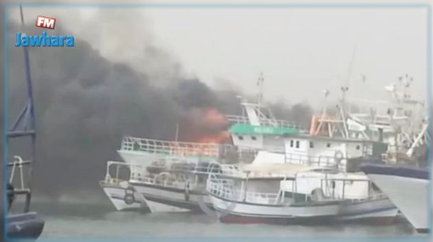 حريق بمركب صيد في ميناء صفاقس