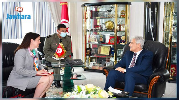 دعم التعاون العسكري محور لقاء بين وزير الدفاع والقائمة بالأعمال بالسفارة الأمريكية