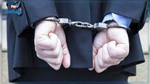 سيدي بوزيد: الاحتفاظ برئيس اتحاد الصناعة ومندوبة الشباب في حالة تقديم بسبب شبهات فساد