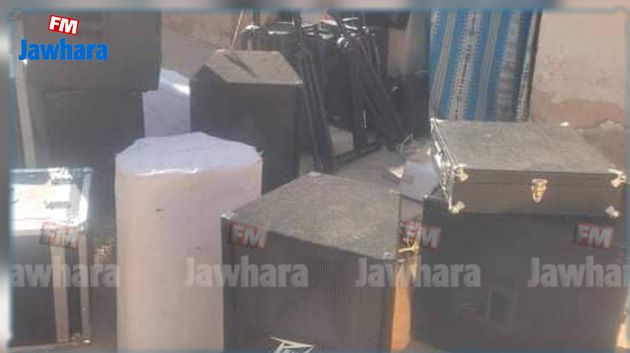 قفصة: حجز تجهيزات موسيقية ووحدة صوتية بقيمة 50 ألف دينار (صور)