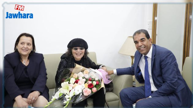 الممثلة العالمية كلاوديا كاردينالي تحل بتونس