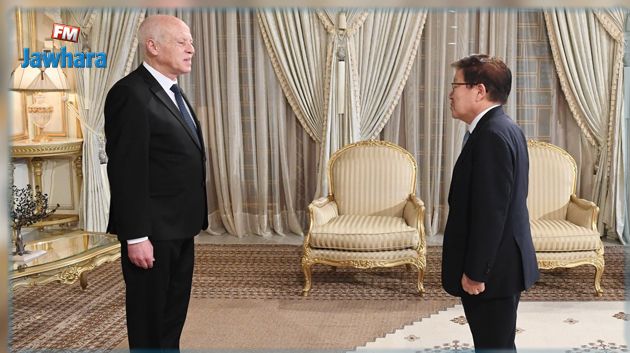 سعيّد يلتقي الرئيس الشرفي للجمعية الكورية للتجارة الدولية