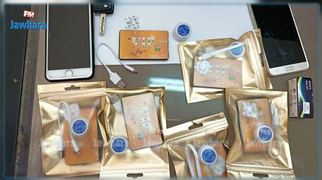 سوسة: الإطاحة بمروّج سماعات متطورة تستخدم للغش في الامتحانات