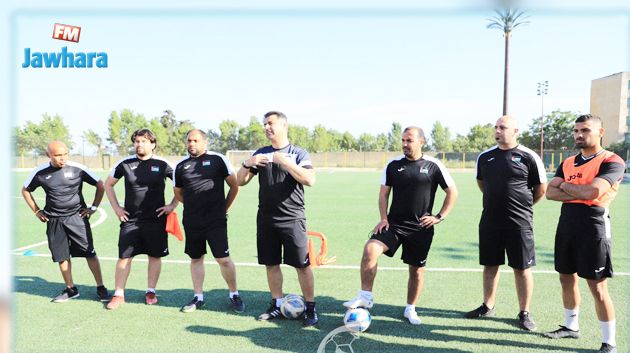  المنتخب الفلسطيني يصل تونس ويشرع في التحضيرات لملاقاة منتخبنا