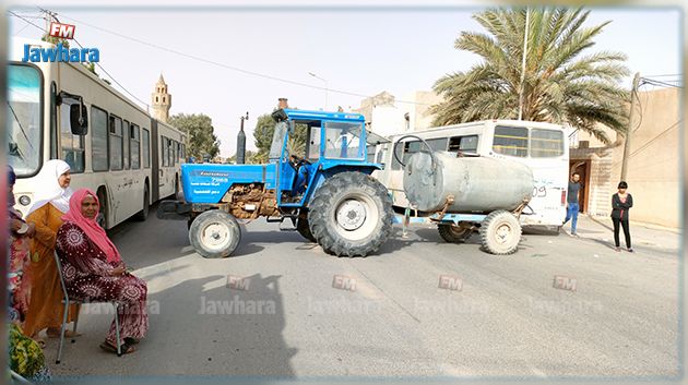 المظيلة: احتجاجات وغلق الطريق بسبب انقطاع المياه