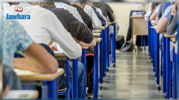 نابل: ضبط تلميذ بصدد الغش باستعمال السمّاعات