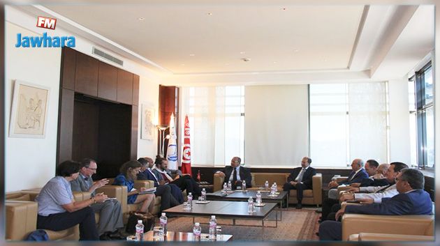 اعضاء بمنظمة الاعراف يبحثون مع مسؤول من حزب الخضر الألماني الاوضاع في تونس