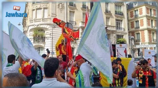 وقفة احتجاجية لجماهير الترجي الجرجيسي و هلال الشابة امام القنصلية في باريس (صور و فيديو)