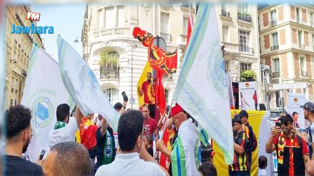 وقفة إحتجاجية لجمهور الترجي الجرجيسي أمام قنصلية تونس بباريس