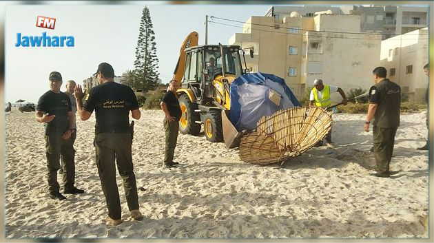سوسة : حملة بشواطئ طنطانة و حجز واقيات شمسية و معدات ترفيهية (صور)