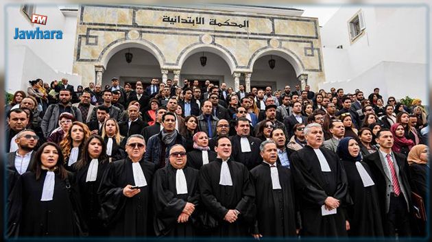 القضاة ينفذون يوم غضب أمام المحكمة الإبتدائية بتونس