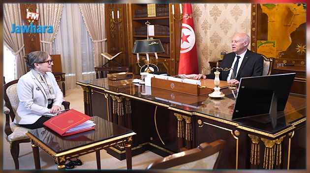 رئيس الدولة يلتقي بودن ويتابع سير المرافق العمومية ومسألة توفير مياه الشرب