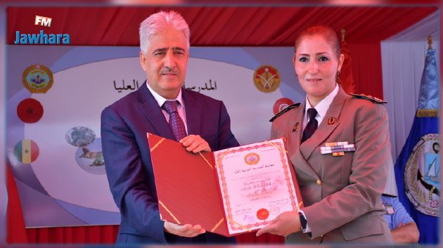 وزير الدفاع الوطني يشرف على حفل تخرّج الدورة 26 للمدرسة الحربيّة العليا