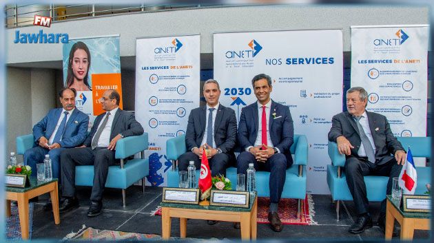 توقيع اتفاقية تونسية فرنسية لتشغيل 4000 شاب في قطاع الفنادق كل سنة بصورة موسمية