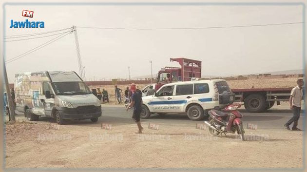 أم العرايس: غلق الطّريق بسبب انقطاع المياه