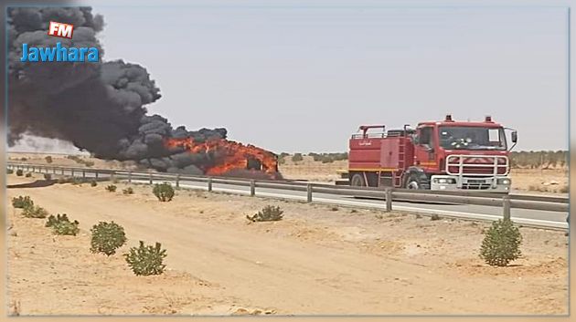 مدنين.. احتراق سيارة كانت محملة بالمحروقات بالكامل