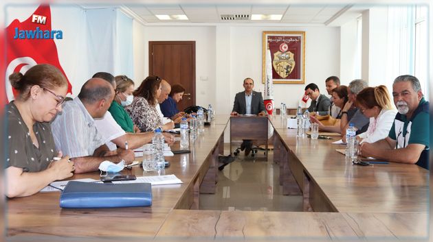 الاستفتاء: اجتماع لضبط البرنامج الخاص بحصص التعبير المباشر