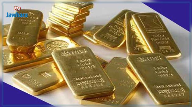 الذهب يهبط لأدنى مستوى في 7 أشهر بسبب الدولار القوي