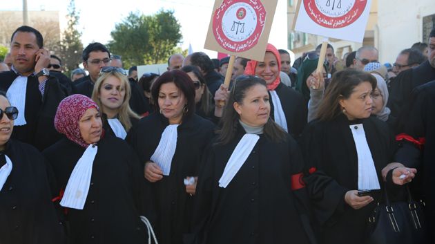 سوسة: المحامون في مسيرة تضامنية مع زميلهم عادل الرويسي