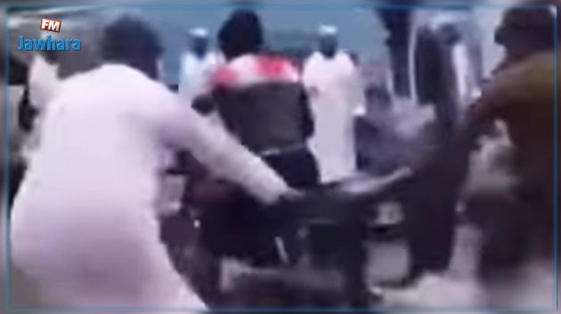 السعودية: لص حاول سرقة دراجة نارية فوقع في قبضة الأمن والحجيج (فيديو)
