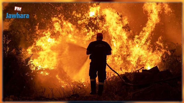 كالفورنيا : حرائق تتسبب في إجلاء الآلاف 