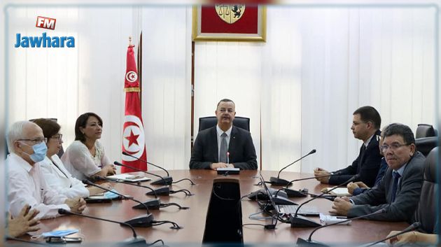 كورونا: تراجع عدد الإصابات ونسب الإقامة في المستشفيات 