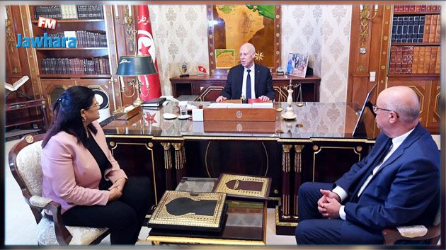 رئيس الجمهورية يلتقي بوزيرة المالية و محافظ البنك المركزي