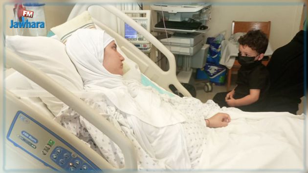 أم لبنانية ترى ابنها لأول مرة منذ انفجار مرفأ بيروت