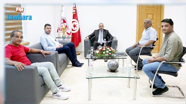 لقاء بين رئيس الجامعة ووفد من أولمبيك سيدي بوزيد يترأسه السيد محمد الطيب حجلاوي
