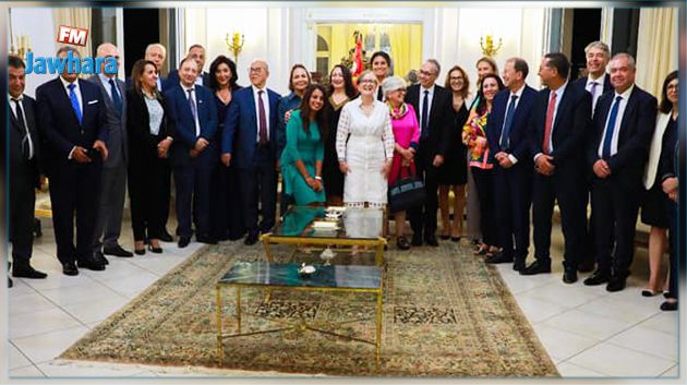 رئيسة الحكومة تلتقي بالمنتخبين الحاملين للجنسيتين التونسية و الفرنسية