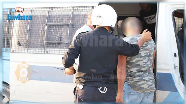بسبب ضغينة سابقة.. يطعنه بواسطة 'موس بوسعادة' على مستوى الرقبة