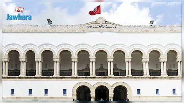 إصابة محامي إثر سقوط مكتبة عليه بقصر العدالة بتونس 