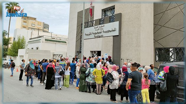 سوسة : المدرسون النواب ينفذون تحركا احتجاجيا أمام المندوبية الجهوية للتربية