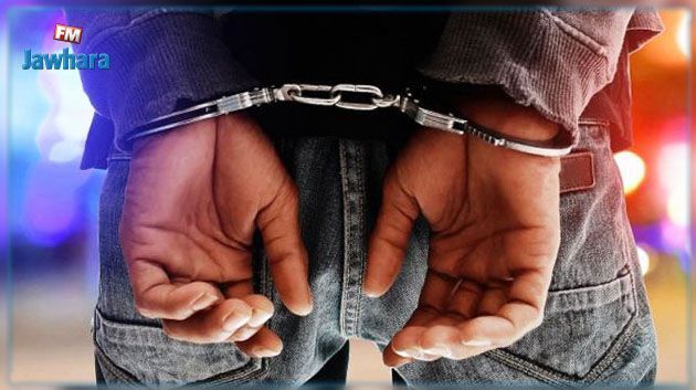 الداخلية.. شخص معروف بانتمائه لحزب سياسي قام بتسليم منحرفين مبلغا ماليا في حادثة مرناق